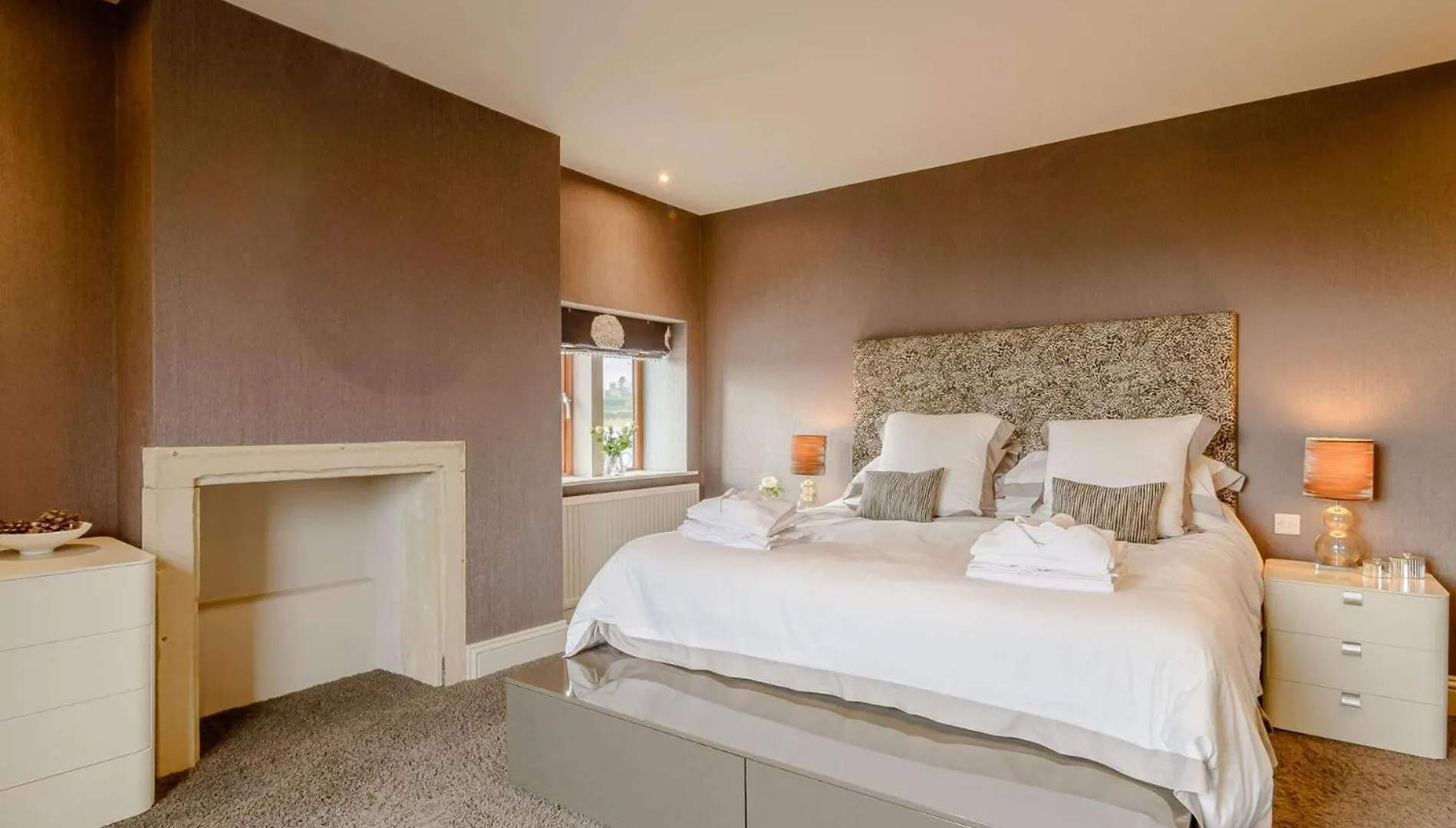 3 Bed In Halifax 90209 Villa Sowerby Bridge 0*,  United Kingdom