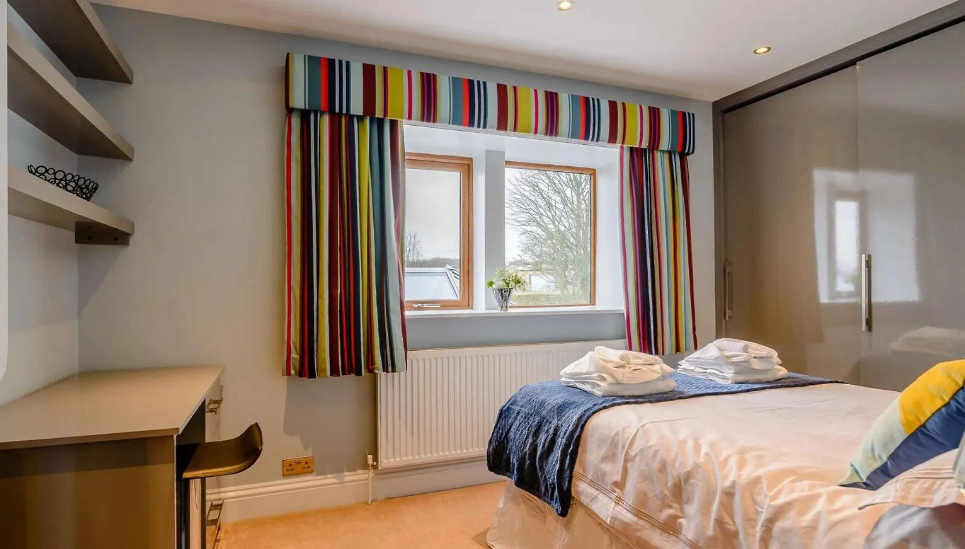 3 Bed In Halifax 90209 Villa Sowerby Bridge Holiday home